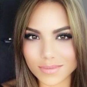 Meet your Posher, Yurisleydi